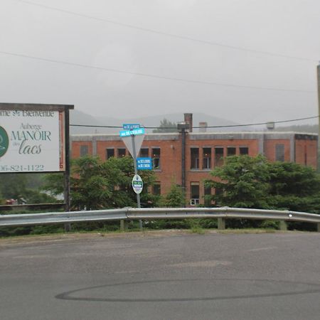 Manoir Des Lacs Lac Baker Exterior foto