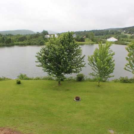 Manoir Des Lacs Lac Baker Exterior foto
